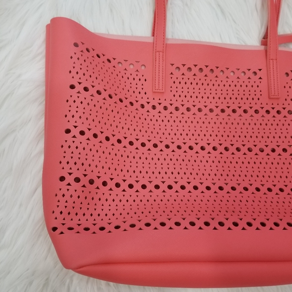 Coral Shoulder Bag with Wallet. - Picture 2 of 16